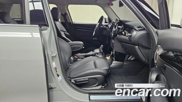 Mini Cooper 3세대, 2022 11