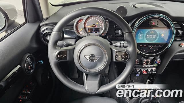 Mini Cooper 3세대, 2022 13