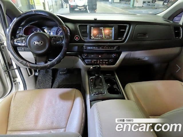 Kia All New Carnival Luxury, 2015 11