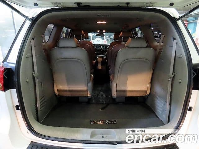 Kia All New Carnival Luxury, 2015 17