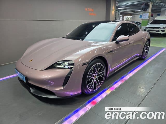 Porsche 타이칸 базовый, 2022 1