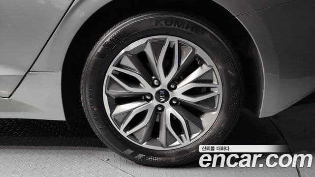 Kia K5 гибрид 3세대 Noblesse, 2021 все фото