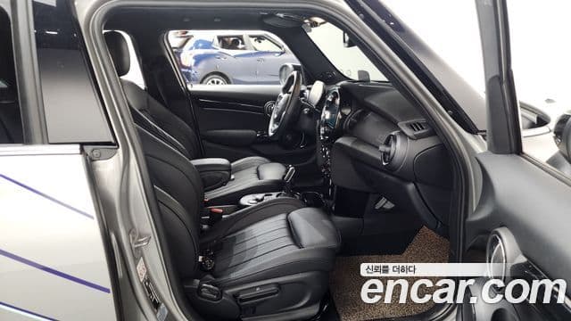 Mini Cooper S 3세대, 2024 11