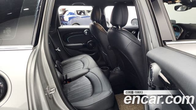 Mini Cooper S 3세대, 2024 12