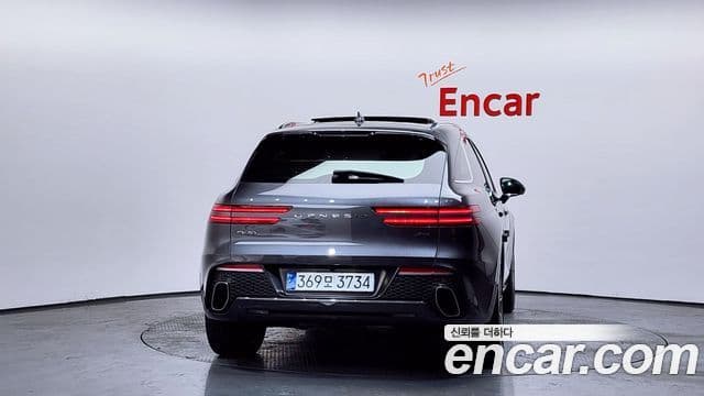 Genesis GV70, 2021 4