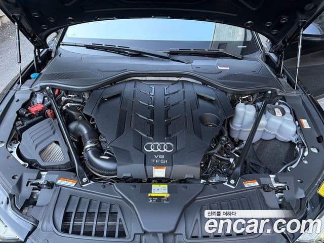 Audi A8 (D5) 60 TFSI Quattro LWB, 2021 6