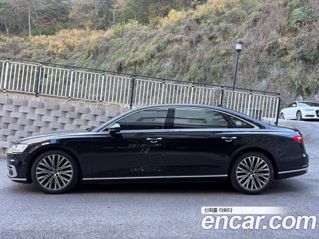 Audi A8 (D5) 60 TFSI Quattro LWB, 2021 11