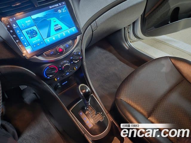 Hyundai Accent(новый кузов / новое поколение) Premier, 2013 9