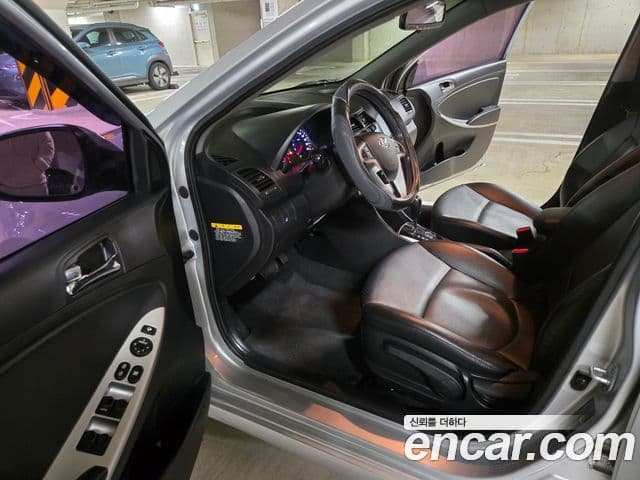 Hyundai Accent(новый кузов / новое поколение) Premier, 2013 11