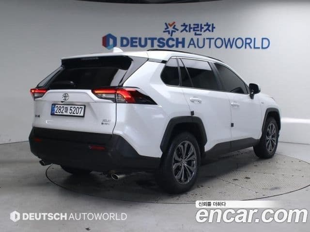 Toyota RAV4 5세대 2.5 2WD гибрид XLE, 2025 2