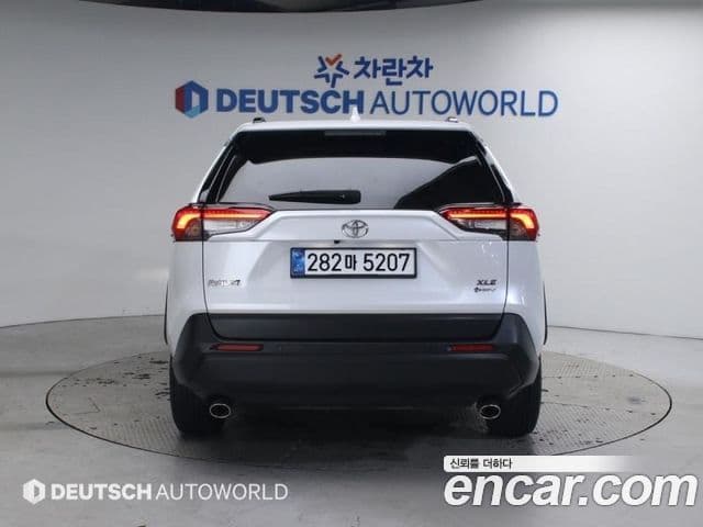 Toyota RAV4 5세대 2.5 2WD гибрид XLE, 2025 4