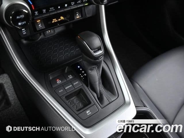 Toyota RAV4 5세대 2.5 2WD гибрид XLE, 2025 7