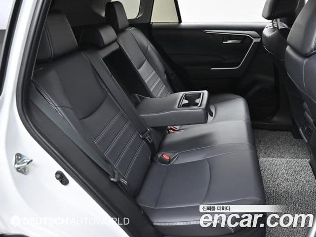 Toyota RAV4 5세대 2.5 2WD гибрид XLE, 2025 12