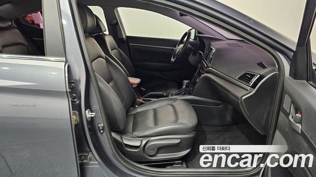 Hyundai Avante AD Premium, 2017 11