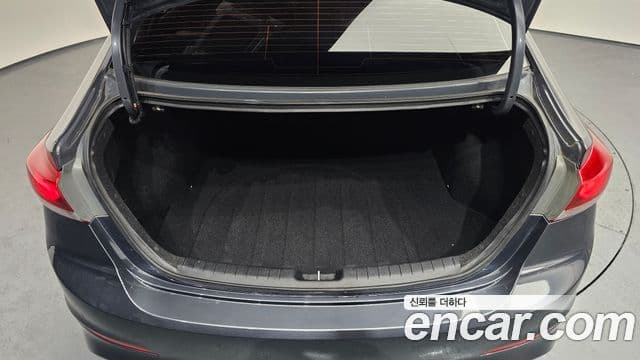 Hyundai Avante AD Premium, 2017 20