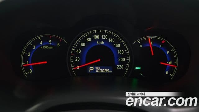 Kia Carnival R R Special, 2011 8