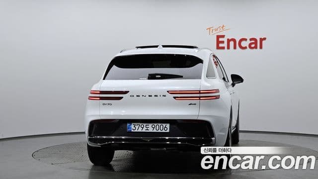 Genesis GV70, 2025 4