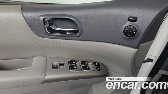 Kia Carnival R топовая версия, 2013 18