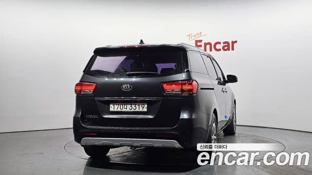 Kia All New Carnival Prestige, 2018 4