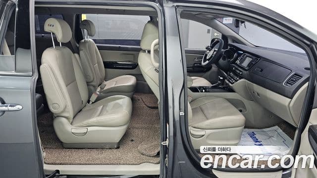 Kia All New Carnival Prestige, 2018 11