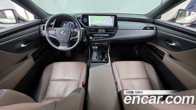 Lexus ES300h 7세대 F-Sport Design пакет, 2024 7