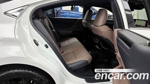 Lexus ES300h 7세대 F-Sport Design пакет, 2024 12