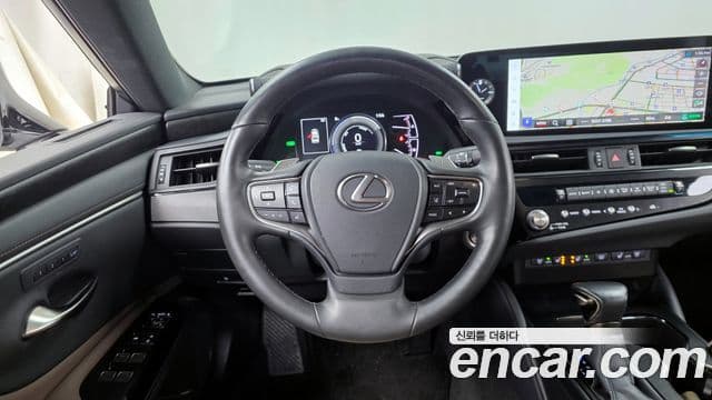 Lexus ES300h 7세대 F-Sport Design пакет, 2024 13