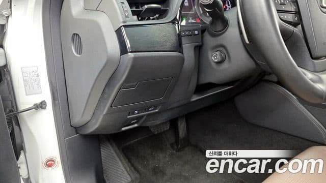 Lexus ES300h 7세대 F-Sport Design пакет, 2024 17