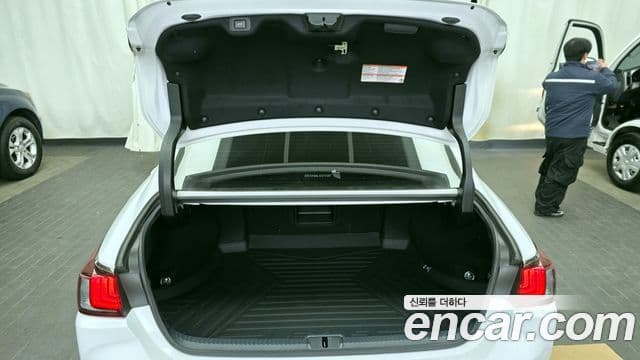 Lexus ES300h 7세대 F-Sport Design пакет, 2024 20