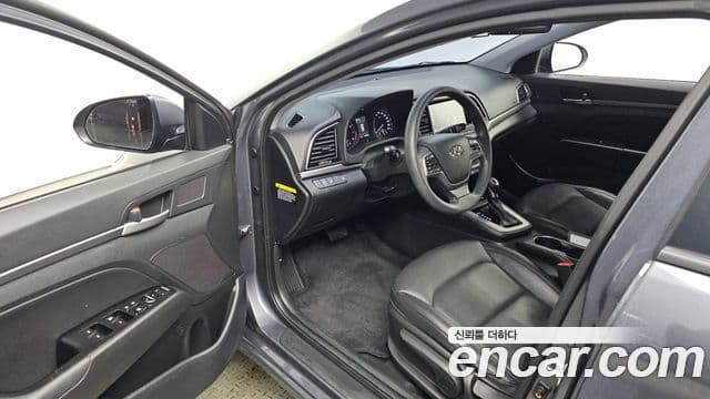 Hyundai Avante AD 1.6 GDI Value Plus, 2018 10