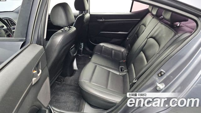 Hyundai Avante AD 1.6 GDI Value Plus, 2018 11