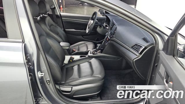 Hyundai Avante AD 1.6 GDI Value Plus, 2018 12