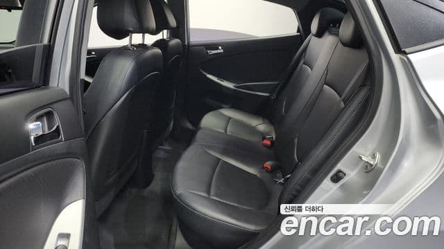 Hyundai Accent(новый кузов / новое поколение) Premier, 2012 11