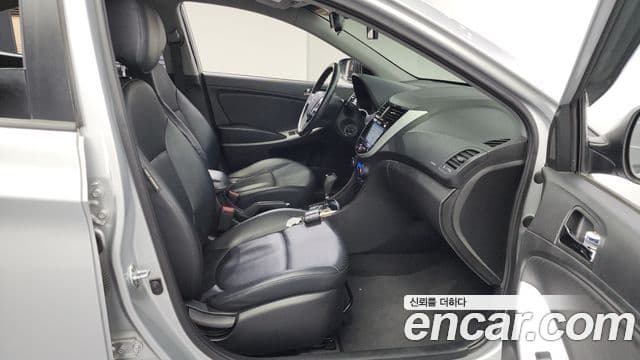 Hyundai Accent(новый кузов / новое поколение) Premier, 2012 12