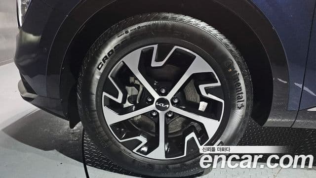 Kia Sportage 5세대 гибрид Signature 2WD, 2022 все фото