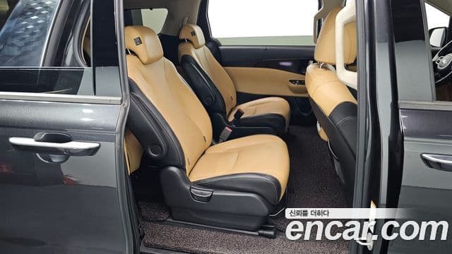 Kia Carnival 4세대 Signature, 2021 11