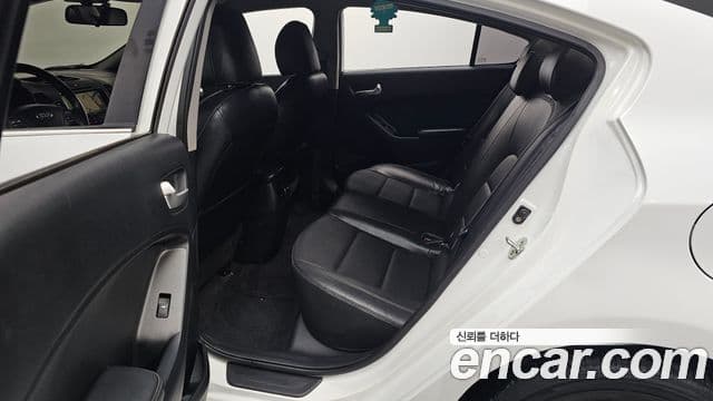 Kia K3 Trendy, 2015 11