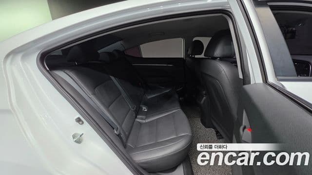 Hyundai Avante AD 1.6 GDI Value Plus, 2018 19
