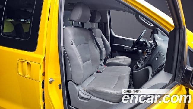 Hyundai Grand Starex 4WD детский перевозочный автомобиль, 2017 12