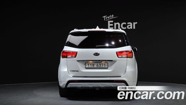 Kia All New Carnival Prestige, 2016 4