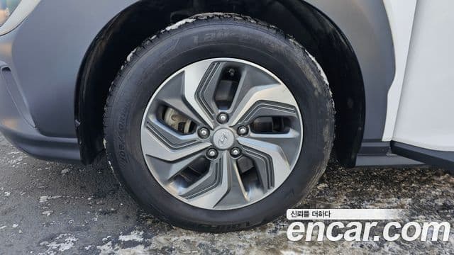 Hyundai The / новый New Kona гибрид Modern, 2022 все фото