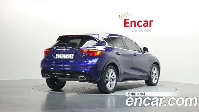 Infiniti Q30 2.0 Essential, 2019 2