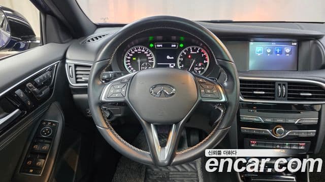 Infiniti Q30 2.0 Essential, 2019 13