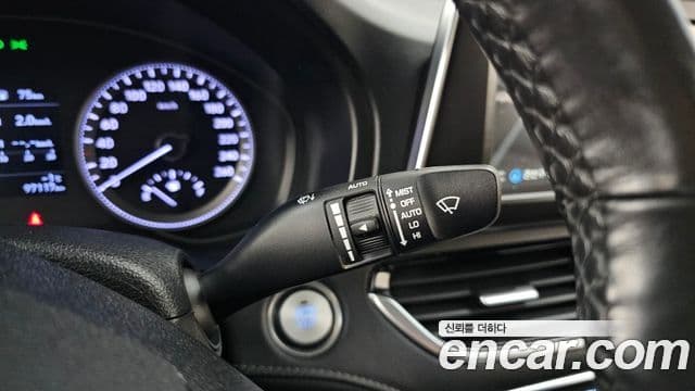 Hyundai Grandeur IG Premium, 2019 18