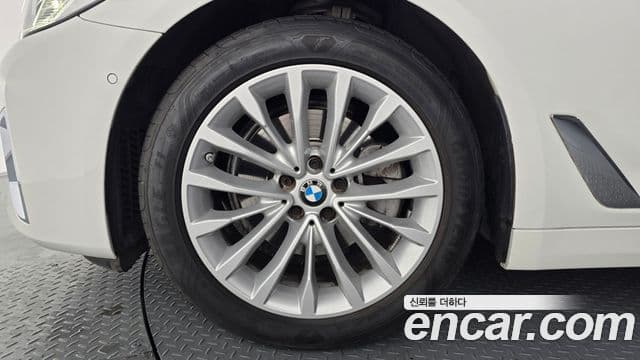 BMW 5시리즈 (G30) Luxury, 2023 все фото