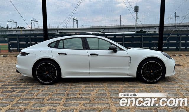 Porsche Panamera (971), 2020 7