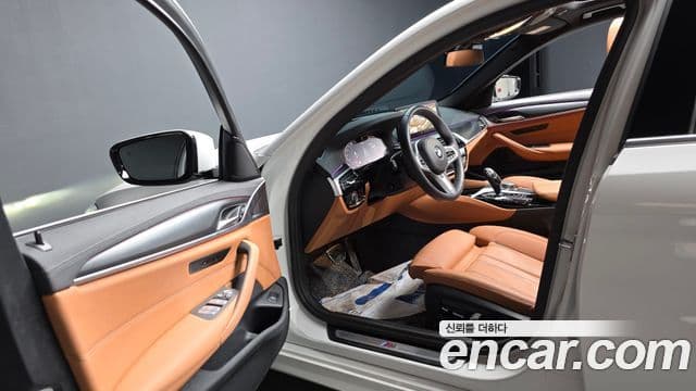 BMW 5시리즈 (G30) 520i M Sport, 2023 10