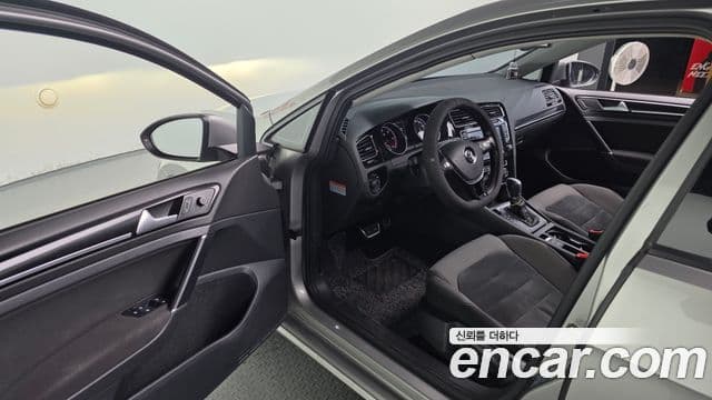 Volkswagen Гольф 7세대, 2016 11