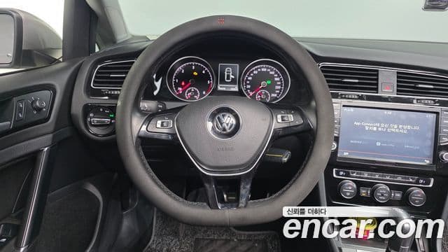 Volkswagen Гольф 7세대, 2016 13