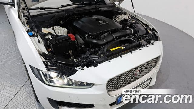 Jaguar XE Prestige, 2017 6